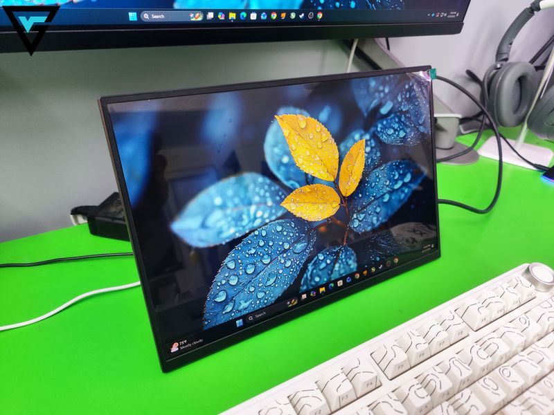 BOE 13,3 inch FHD Touch (1)