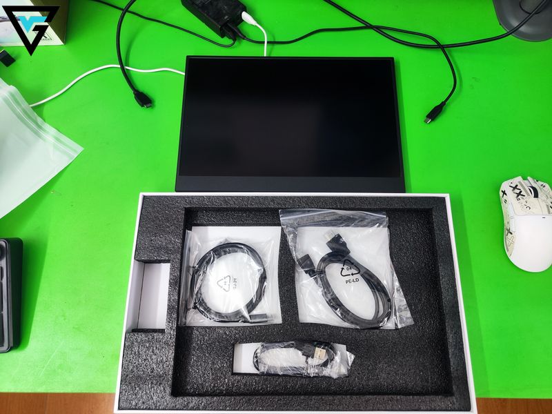 BOE 14 inch FHD Touch