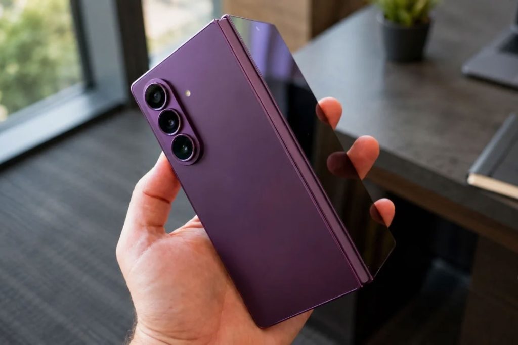 Video thực tế Galaxy Z Fold8 Ultra lộ diện